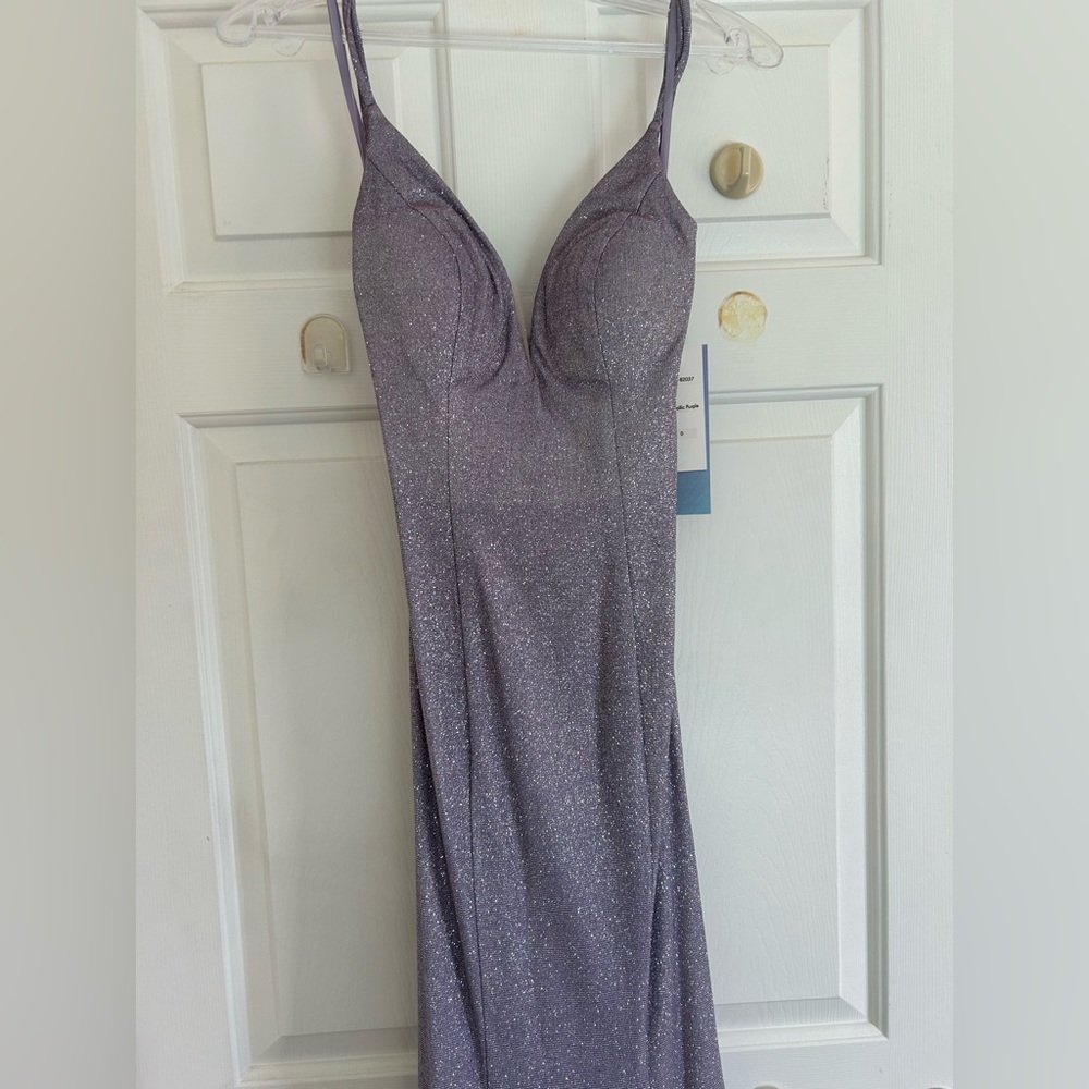 Long formal prom dress- brand new - Picture 4 of 8